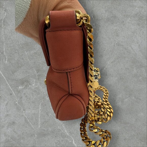 Gucci Tigrette Shoulder bag in Rust Suede with gold chain - Picture 6 of 8